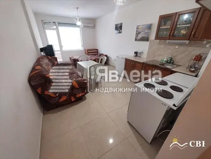 Apartment, 1-room, 37 m², in Pomorie. Photo 2 of 7. Pomorie, Black Sea, Bulgaria. Cheap Beach Holiday.
