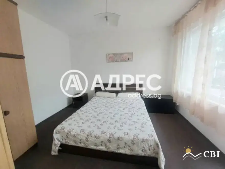 Apartment, 3-room, 90 m², in Burgas. Photo 5 of 11. Burgas, Black Sea, Bulgaria. Cheap Beach Holiday.