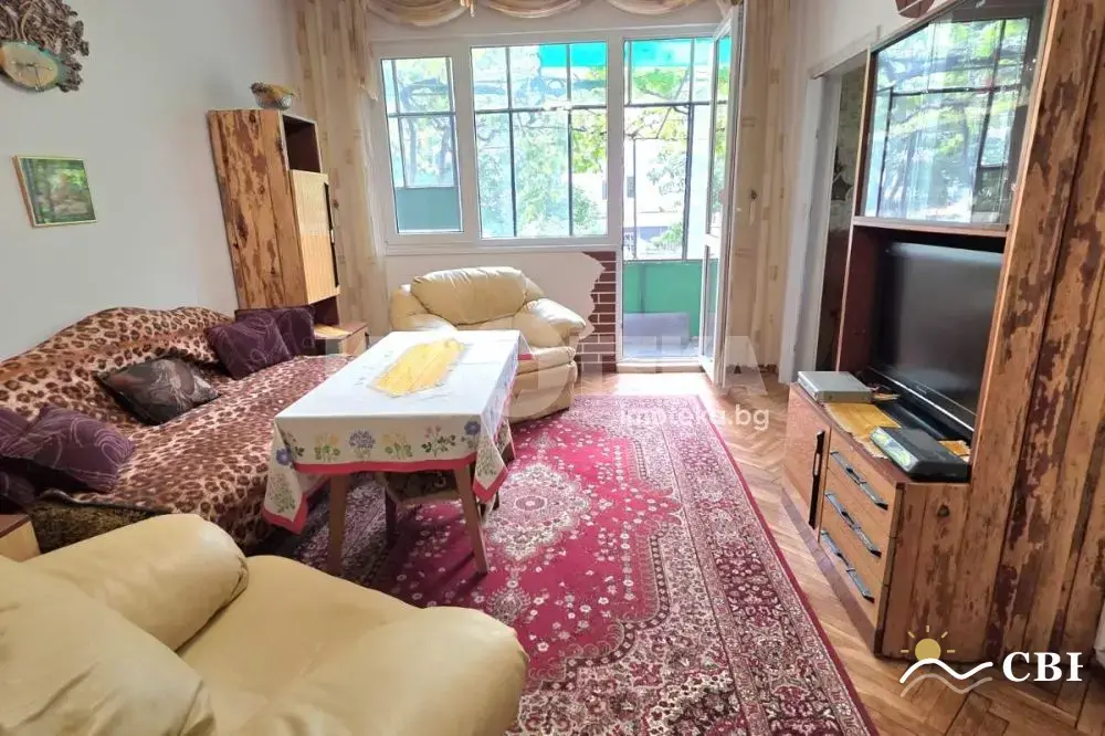 Apartment, 3-room, 75 m², in Varna. Photo 2 of 6. Varna, Black Sea, Bulgaria. Cheap Beach Holiday.