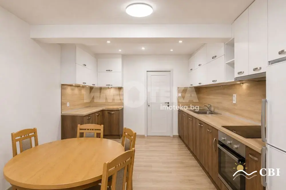 Apartment, 3-room, 83 m², in Varna. Photo 2 of 16. Varna, Black Sea, Bulgaria. Cheap Beach Holiday.