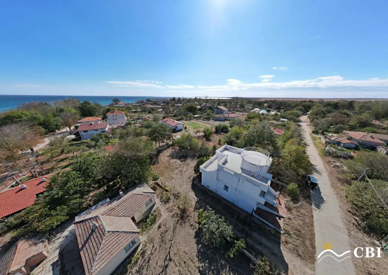 House, 11-room, 323 m², in Krapets. Photo 6 of 15. Krapets, Black Sea, Bulgaria. Cheap Beach Holiday.