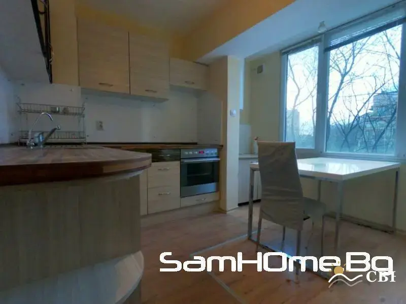 Apartment, 1-room, 70 m², in Varna. Photo 3 of 8. Varna, Black Sea, Bulgaria. Cheap Beach Holiday.