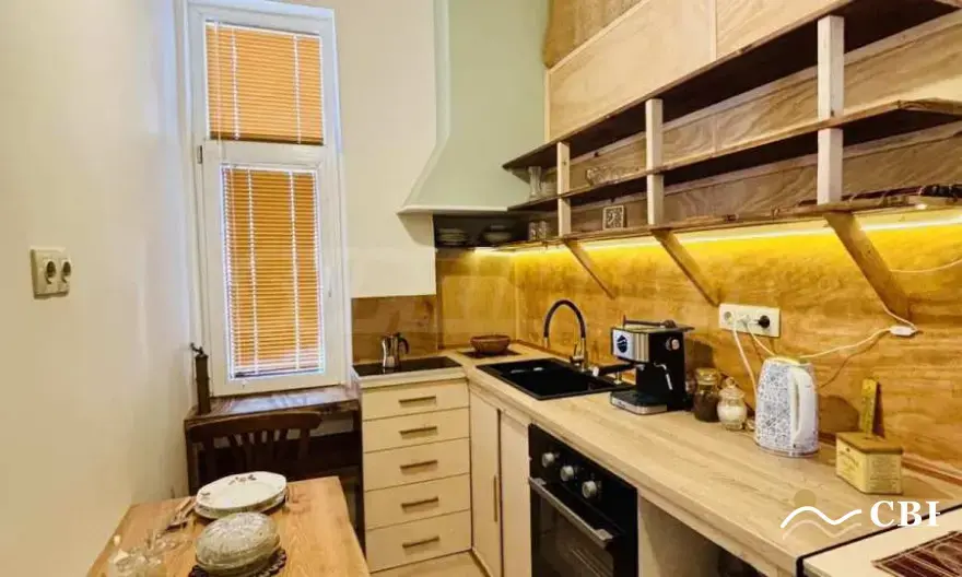 Apartment, 3-room, 80 m², in Burgas. Photo 5 of 14. Burgas, Black Sea, Bulgaria. Cheap Beach Holiday.