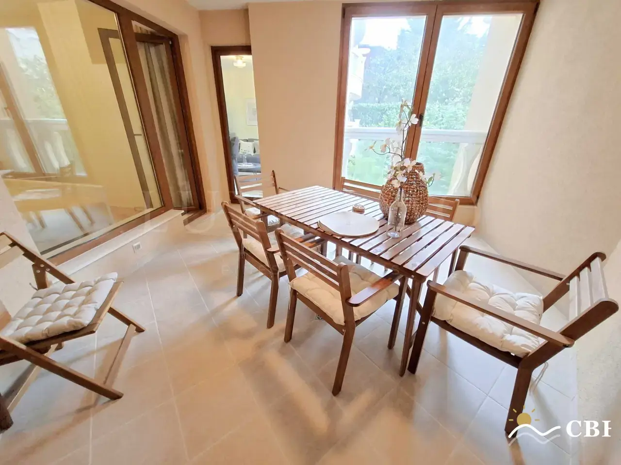 Apartment, 3-room, 109 m², in Varna. Photo 9 of 15. Varna, Black Sea, Bulgaria. Cheap Beach Holiday.
