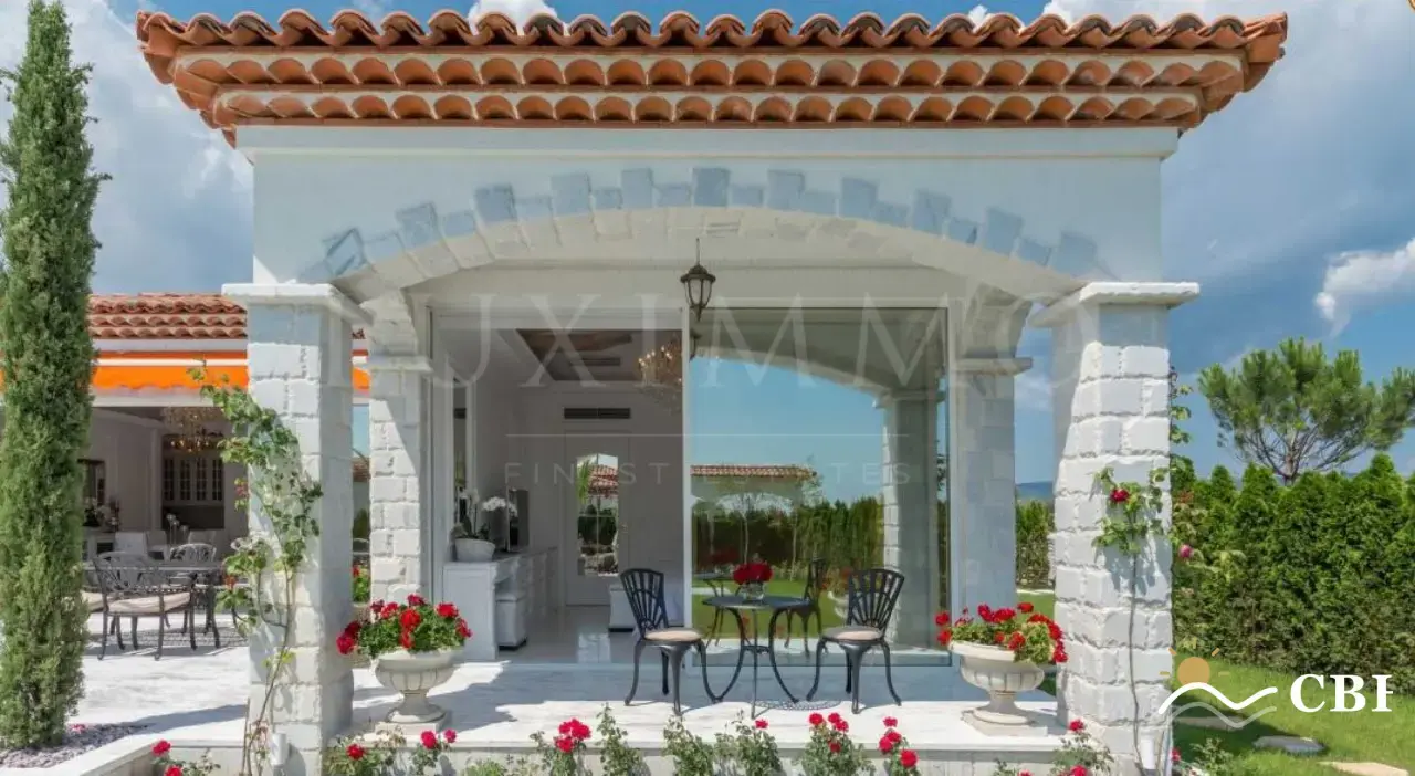 House, 5-room, 333 m², in Sunny Beach. Photo 3 of 16. Sunny Beach, Black Sea, Bulgaria. Cheap Beach Holiday.