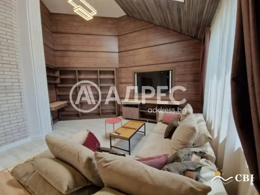 Apartment, 3-room, 150 m², in Varna. Photo 2 of 13. Varna, Black Sea, Bulgaria. Cheap Beach Holiday.