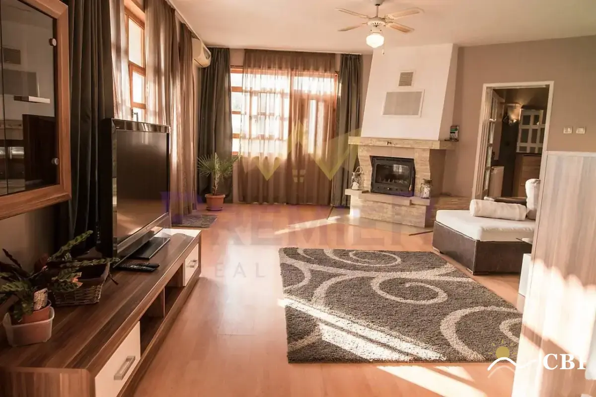 Apartment, 3-room, 200 m², in Varna. Photo 2 of 15. Varna, Black Sea, Bulgaria. Cheap Beach Holiday.