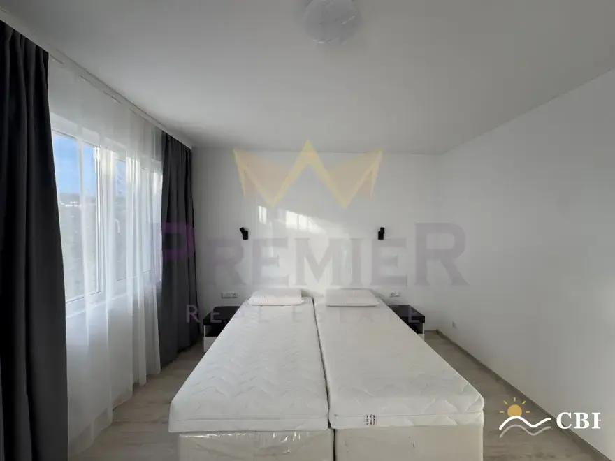 Apartment, 3-room, 100 m², in Izgrev. Photo 4 of 12. Izgrev, Black Sea, Bulgaria. Cheap Beach Holiday.