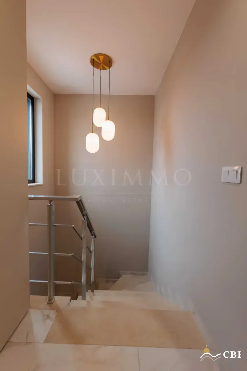 House, 1-room, 140 m², in Sarafovo. Photo 9 of 16. Sarafovo, Black Sea, Bulgaria. Cheap Beach Holiday.