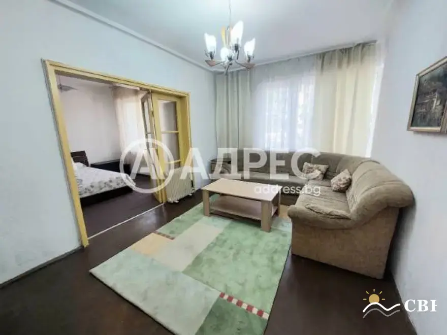 Apartment, 3-room, 90 m², in Burgas. Photo 2 of 11. Burgas, Black Sea, Bulgaria. Cheap Beach Holiday.