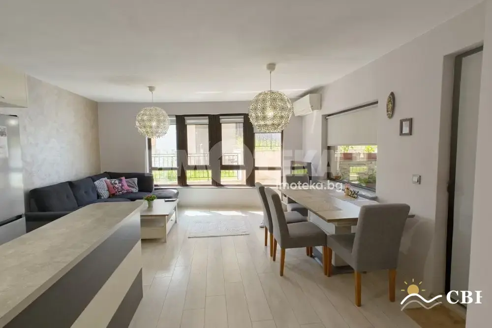 Apartment, 2-room, 70 m², in Varna. Photo 2 of 9. Varna, Black Sea, Bulgaria. Cheap Beach Holiday.