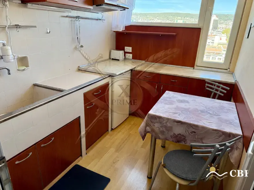 Apartment, 3-room, 80 m², in Varna. Photo 4 of 6. Varna, Black Sea, Bulgaria. Cheap Beach Holiday.
