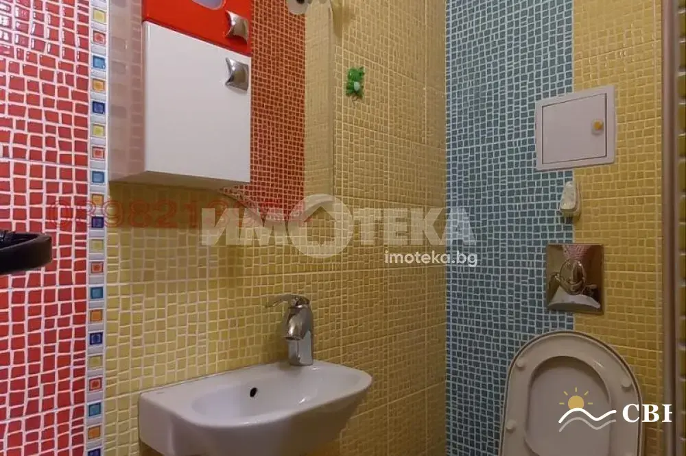 Apartment, 1-room, 100 m², in Burgas. Photo 8 of 16. Burgas, Black Sea, Bulgaria. Cheap Beach Holiday.