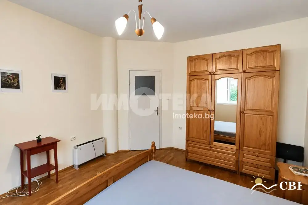 Apartment, 3-room, 140 m², in Varna. Photo 7 of 16. Varna, Black Sea, Bulgaria. Cheap Beach Holiday.