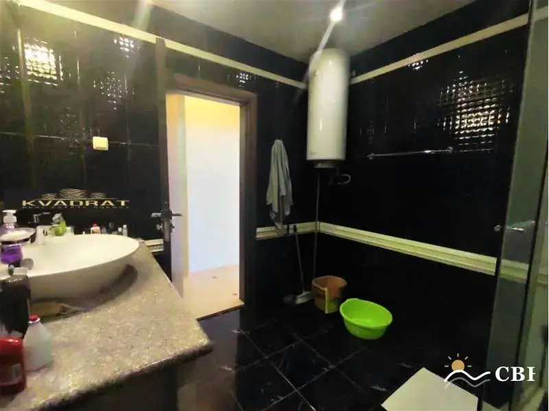 Apartment, 3-room, 140 m², in Varna. Photo 4 of 14. Varna, Black Sea, Bulgaria. Cheap Beach Holiday.