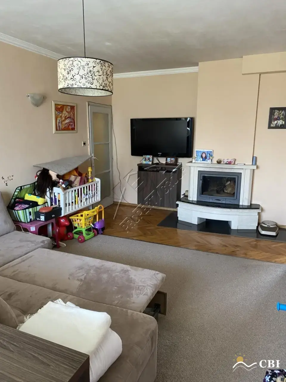 Apartment, 4-room, 118 m², in Burgas. Photo 2 of 14. Burgas, Black Sea, Bulgaria. Cheap Beach Holiday.