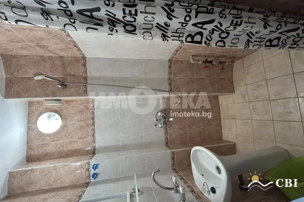 Apartment, 3-room, 65 m², in Varna. Photo 7 of 8. Varna, Black Sea, Bulgaria. Cheap Beach Holiday.