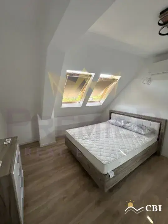Apartment, 3-room, 115 m², in Izgrev. Photo 2 of 16. Izgrev, Black Sea, Bulgaria. Cheap Beach Holiday.