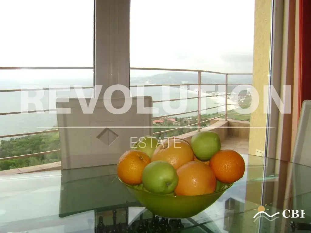 Apartment, 3-room, 75 m², in Balchik. Photo 3 of 6. Balchik, Black Sea, Bulgaria. Cheap Beach Holiday.