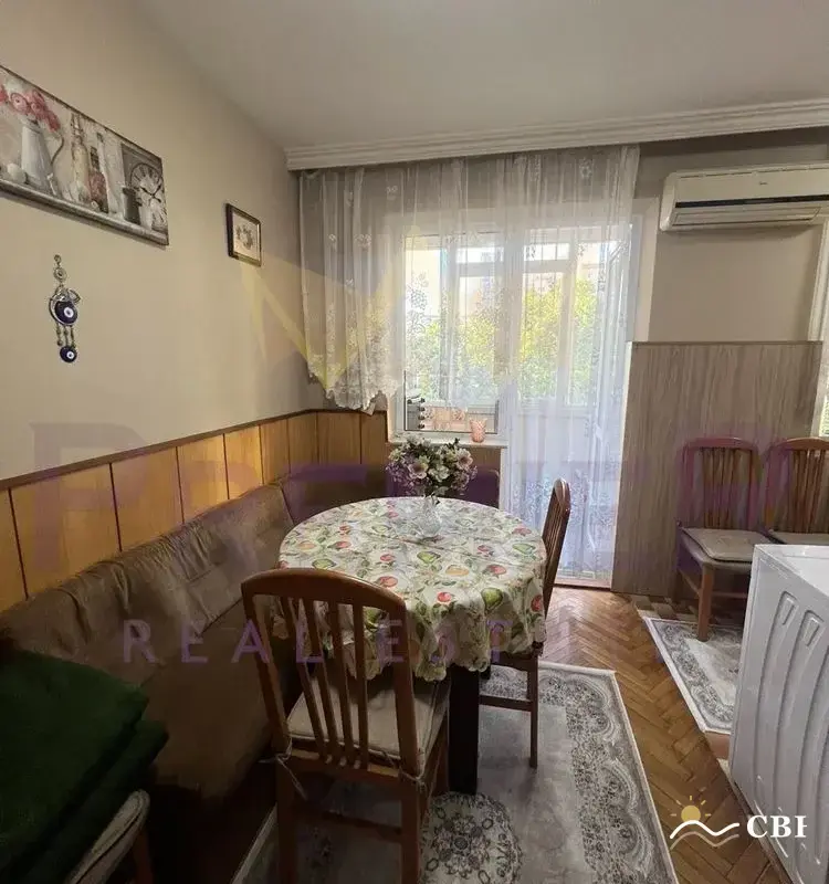 Apartment, 3-room, 96 m², in Varna. Photo 1 of 9. Varna, Black Sea, Bulgaria. Cheap Beach Holiday.