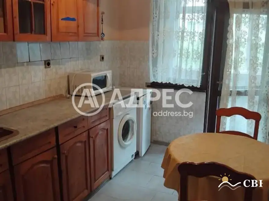 Apartment, 2-room, 50 m², in Burgas. Photo 1 of 6. Burgas, Black Sea, Bulgaria. Cheap Beach Holiday.