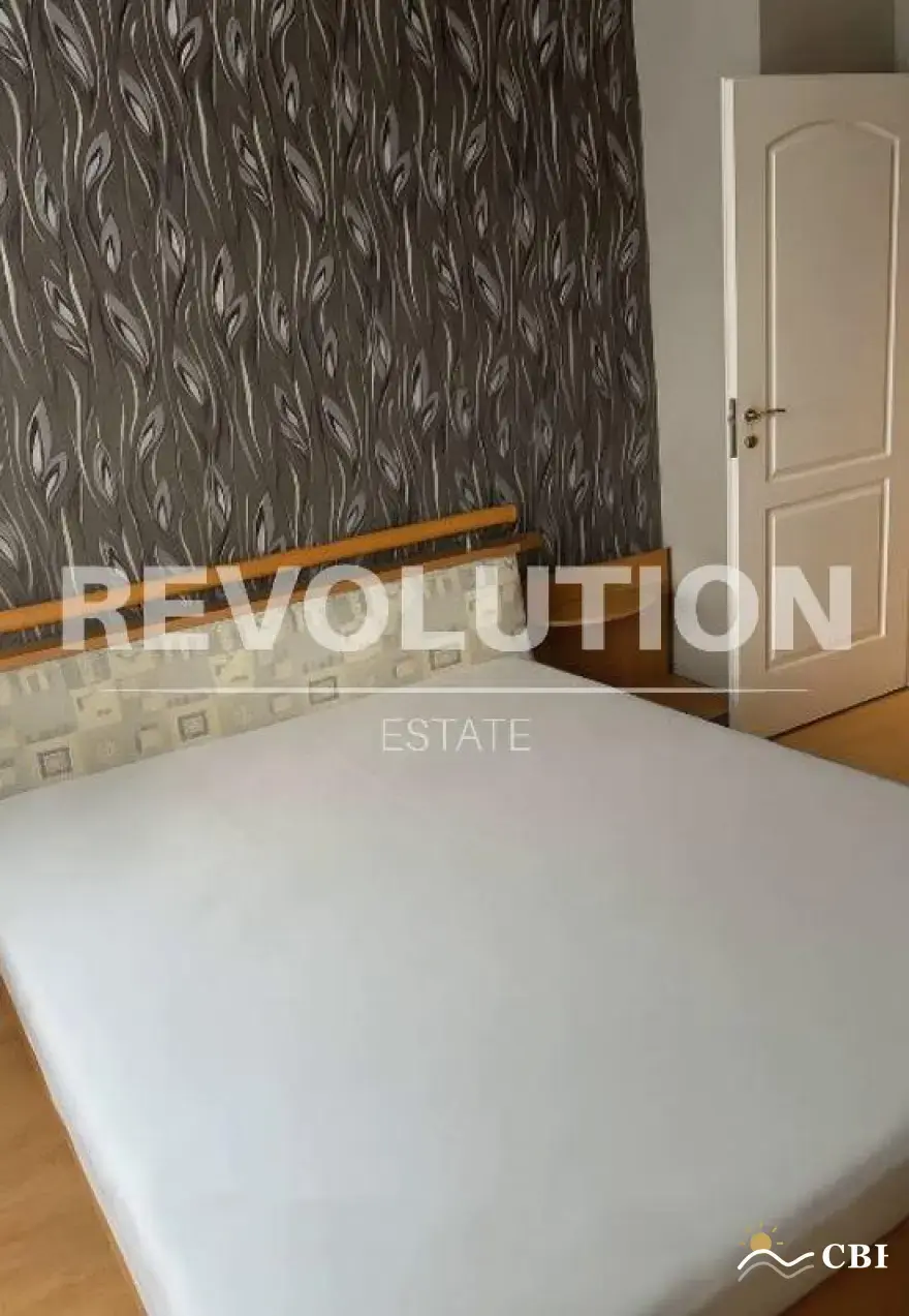 Apartment, 3-room, 110 m², in Varna. Photo 5 of 7. Varna, Black Sea, Bulgaria. Cheap Beach Holiday.