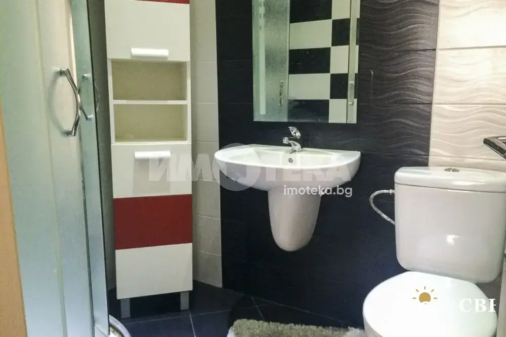 Apartment, 3-room, 120 m², in Burgas. Photo 4 of 14. Burgas, Black Sea, Bulgaria. Cheap Beach Holiday.