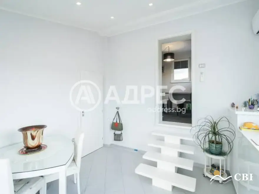 Apartment, 3-room, 144 m², in Varna. Photo 7 of 15. Varna, Black Sea, Bulgaria. Cheap Beach Holiday.