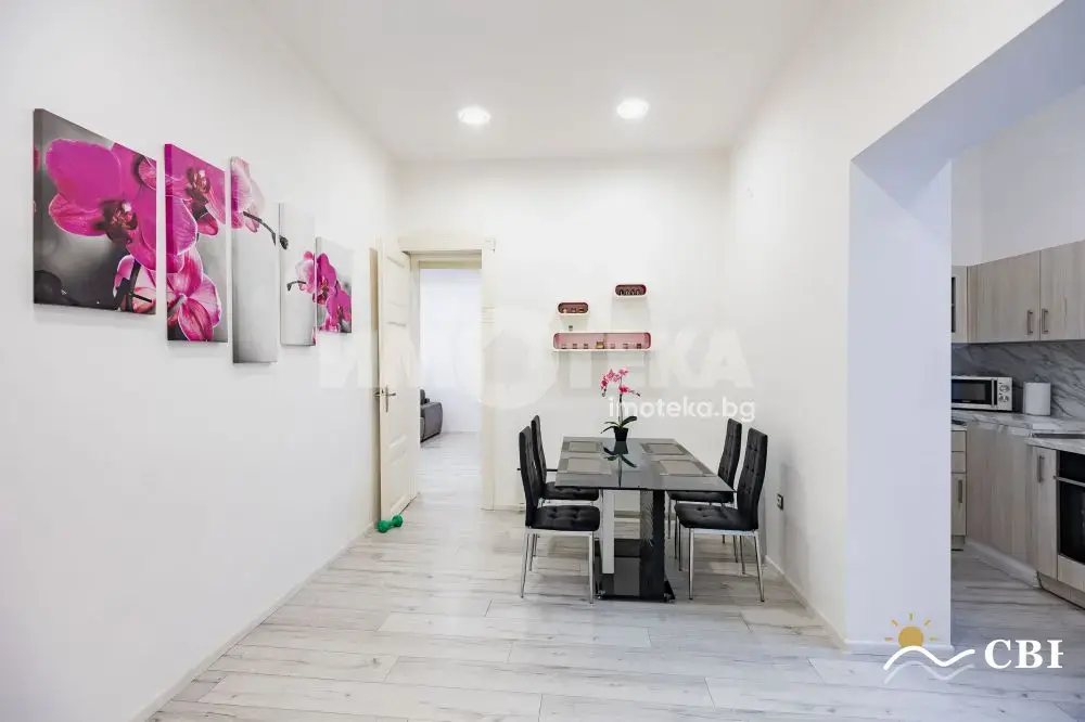 Apartment, 3-room, 90 m², in Varna. Photo 6 of 16. Varna, Black Sea, Bulgaria. Cheap Beach Holiday.