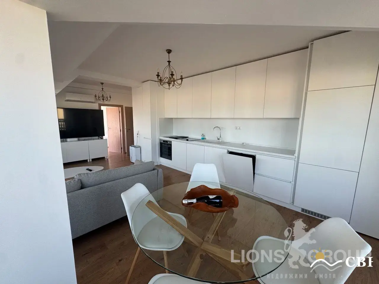 Apartment, 2-room, 106 m², in Varna. Photo 4 of 8. Varna, Black Sea, Bulgaria. Cheap Beach Holiday.