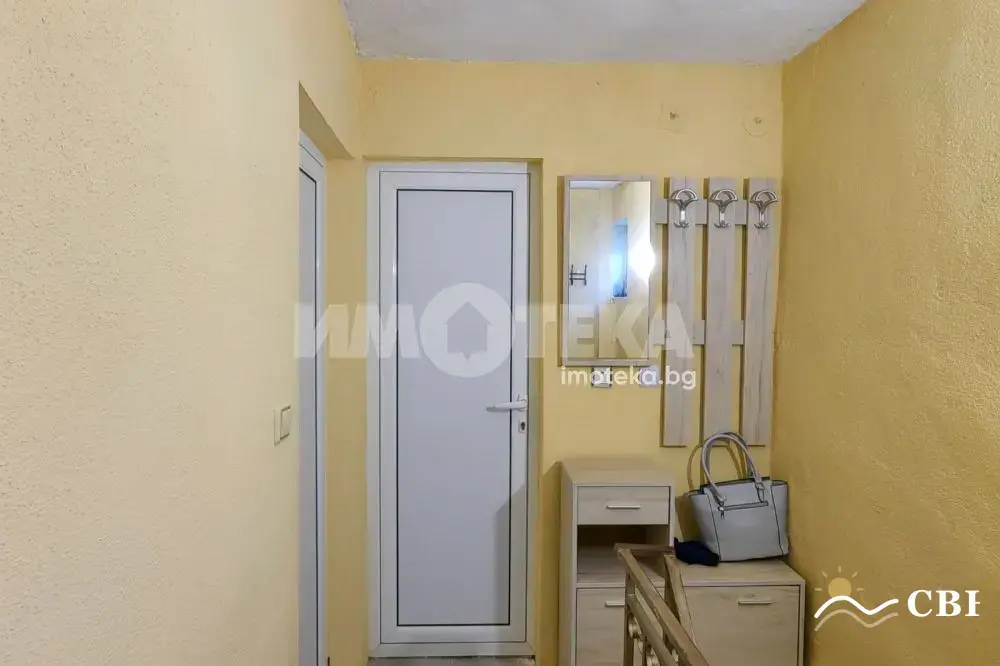 House, 3-room, 80 m², in Vinitsa. Photo 8 of 12. Vinitsa, Black Sea, Bulgaria. Cheap Beach Holiday.