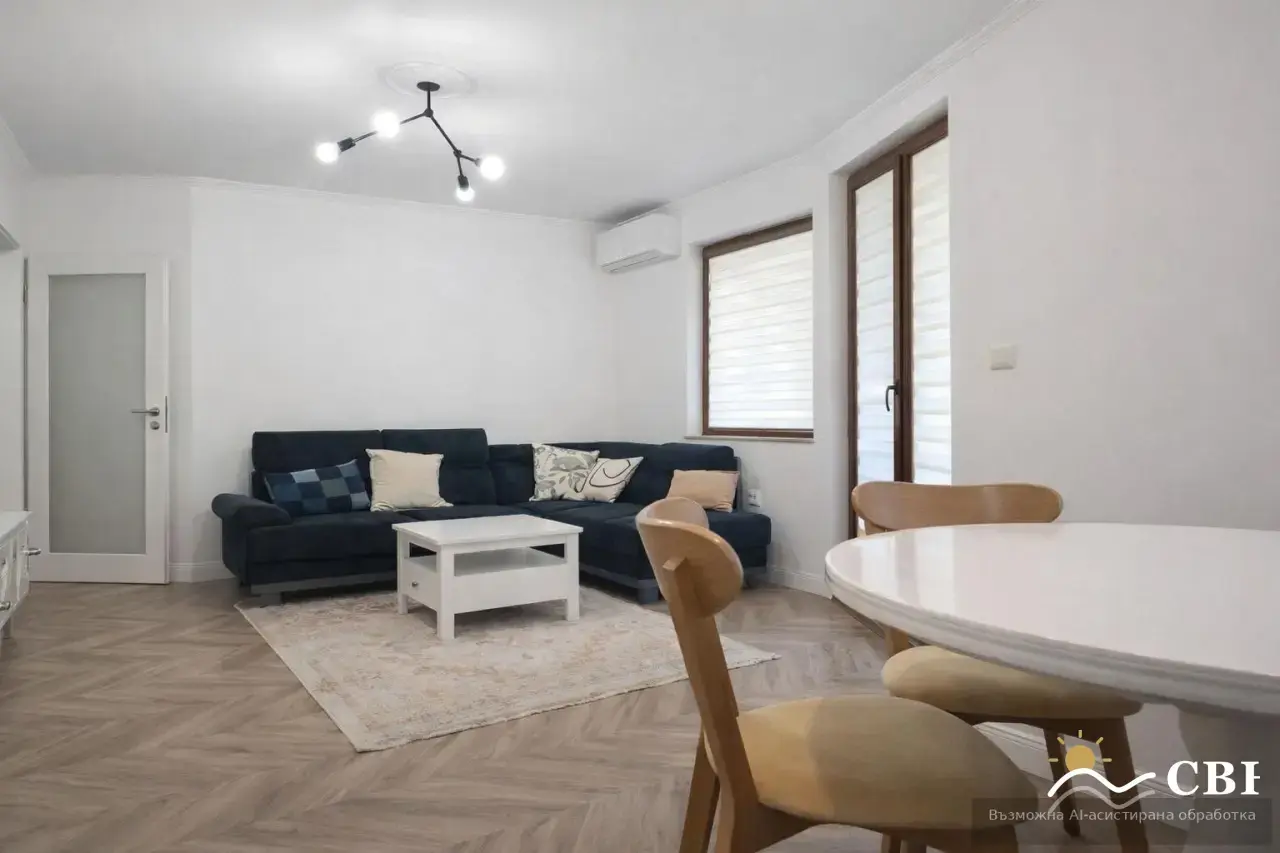 Apartment, 3-room, 101 m², in Burgas. Photo 1 of 6. Burgas, Black Sea, Bulgaria. Cheap Beach Holiday.