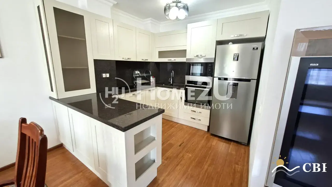 Apartment, 3-room, 125 m², in Varna. Photo 3 of 5. Varna, Black Sea, Bulgaria. Cheap Beach Holiday.