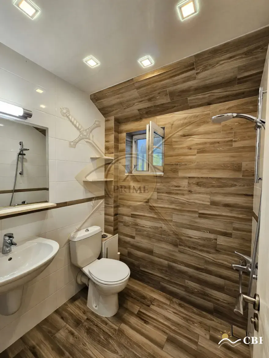 Apartment, 3-room, 90 m², in Varna. Photo 7 of 8. Varna, Black Sea, Bulgaria. Cheap Beach Holiday.