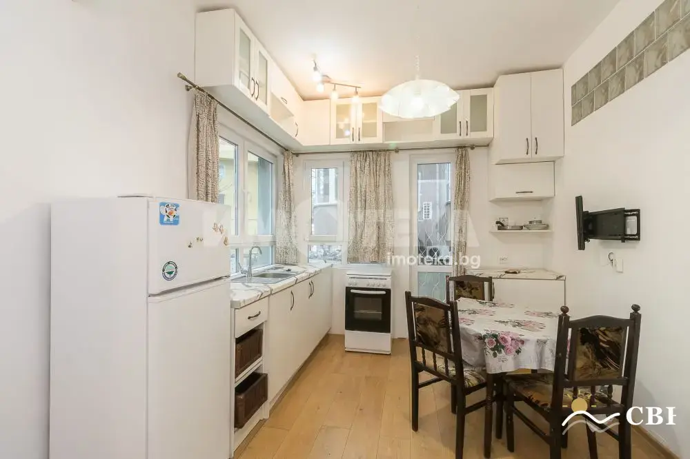 Apartment, 3-room, 70 m², in Varna. Photo 1 of 8. Varna, Black Sea, Bulgaria. Cheap Beach Holiday.