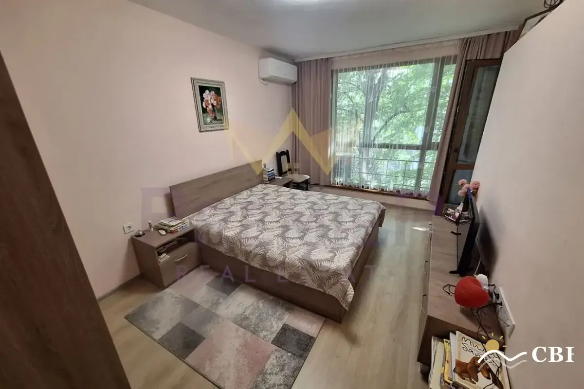Apartment, 3-room, 75 m², in Burgas. Photo 5 of 13. Burgas, Black Sea, Bulgaria. Cheap Beach Holiday.