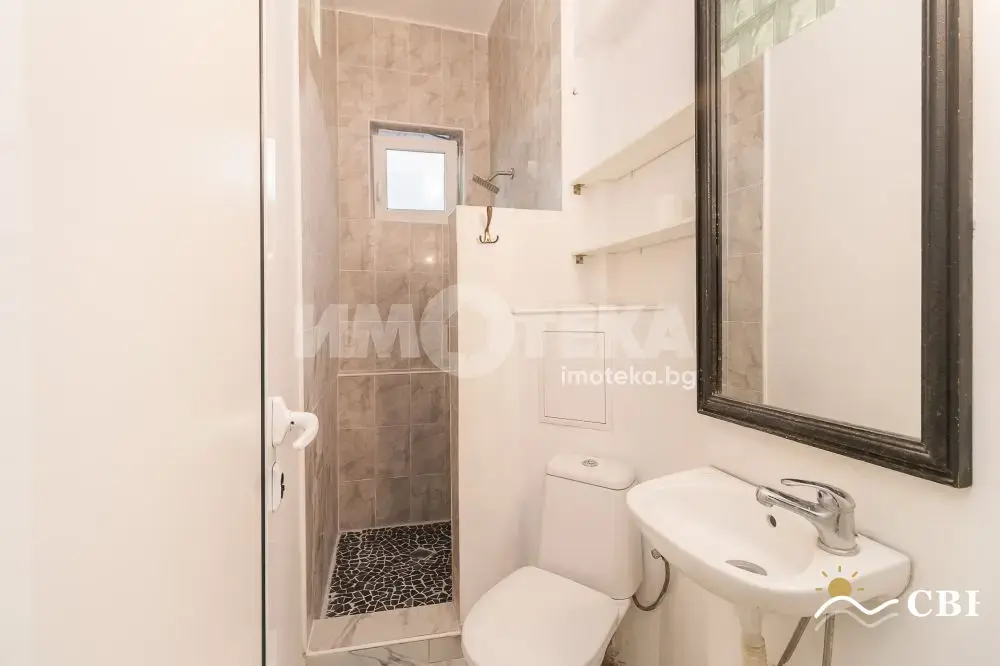 Apartment, 3-room, 70 m², in Varna. Photo 7 of 8. Varna, Black Sea, Bulgaria. Cheap Beach Holiday.