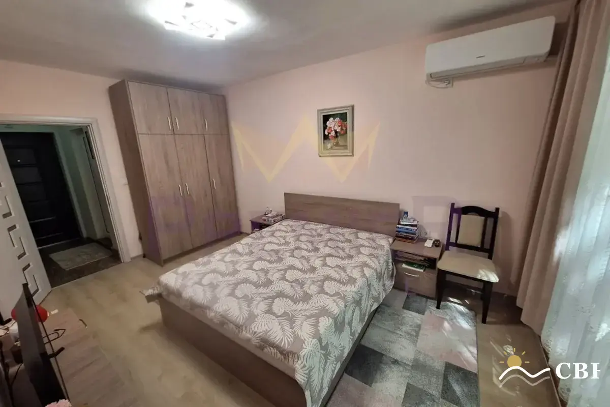 Apartment, 3-room, 75 m², in Burgas. Photo 8 of 13. Burgas, Black Sea, Bulgaria. Cheap Beach Holiday.