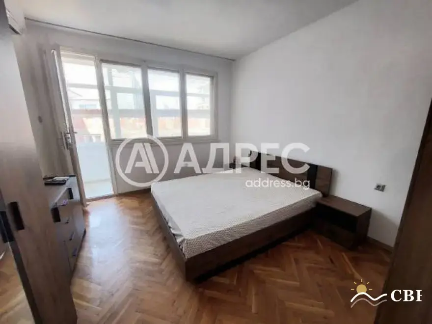 Apartment, 3-room, 75 m², in Burgas. Photo 6 of 10. Burgas, Black Sea, Bulgaria. Cheap Beach Holiday.
