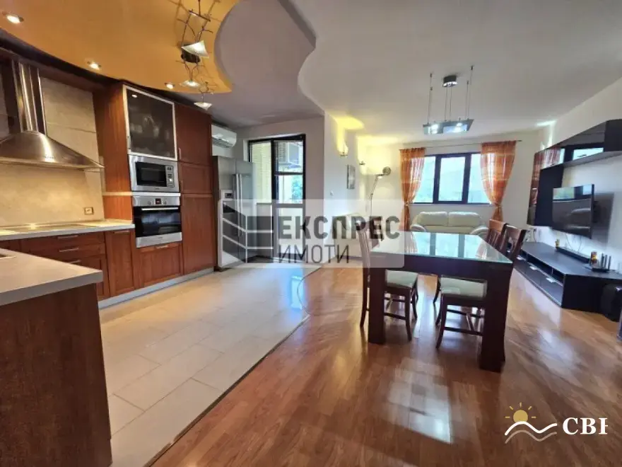 Apartment, 4-room, 110 m², in Varna. Photo 2 of 16. Varna, Black Sea, Bulgaria. Cheap Beach Holiday.