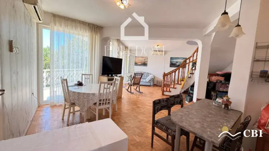 Apartment, 4-room, 200 m², in Varna. Photo 1 of 11. Varna, Black Sea, Bulgaria. Cheap Beach Holiday.