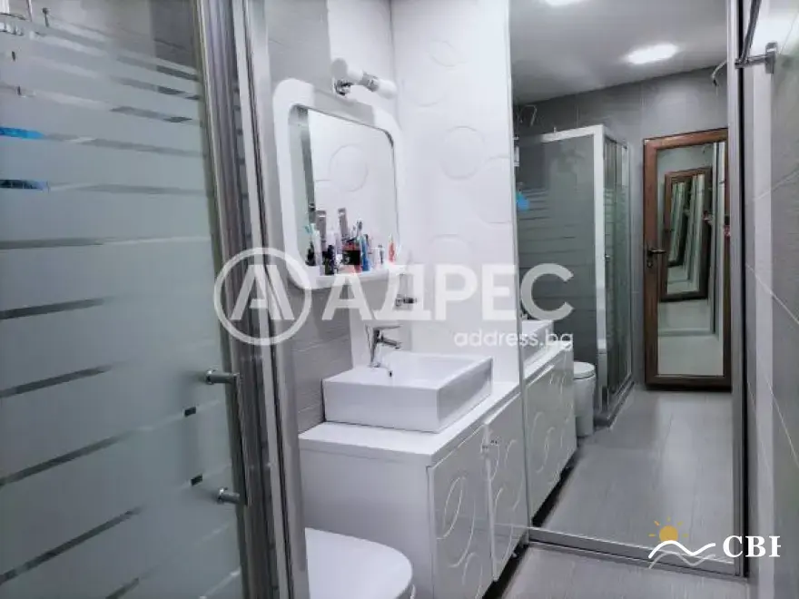 Apartment, 1-room, 250 m², in Burgas. Photo 5 of 15. Burgas, Black Sea, Bulgaria. Cheap Beach Holiday.