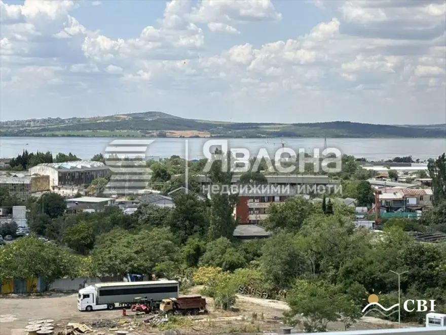 Apartment, 3-room, 105 m², in Burgas. Photo 7 of 16. Burgas, Black Sea, Bulgaria. Cheap Beach Holiday.
