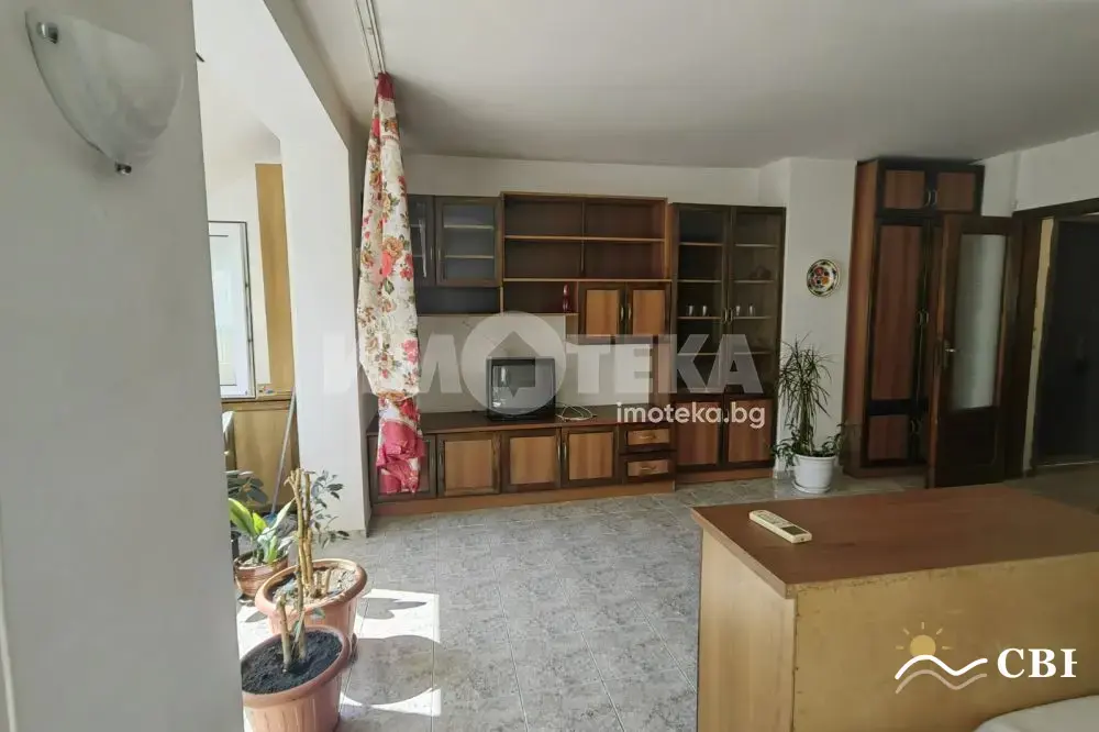 Apartment, 3-room, 79 m², in Varna. Photo 9 of 13. Varna, Black Sea, Bulgaria. Cheap Beach Holiday.