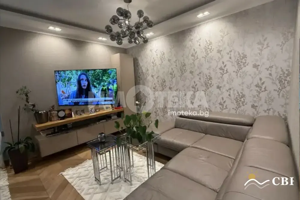 Apartment, 3-room, 116 m², in Varna. Photo 3 of 16. Varna, Black Sea, Bulgaria. Cheap Beach Holiday.