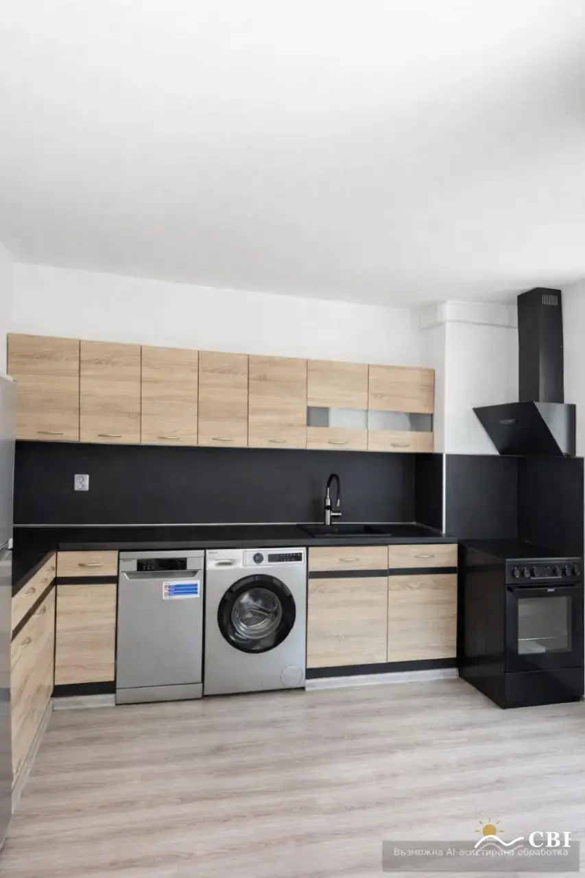 Apartment, 3-room, 100 m², in Varna. Photo 3 of 7. Varna, Black Sea, Bulgaria. Cheap Beach Holiday.