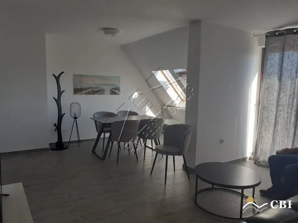 Apartment, 3-room, 91 m², in Burgas. Photo 2 of 16. Burgas, Black Sea, Bulgaria. Cheap Beach Holiday.