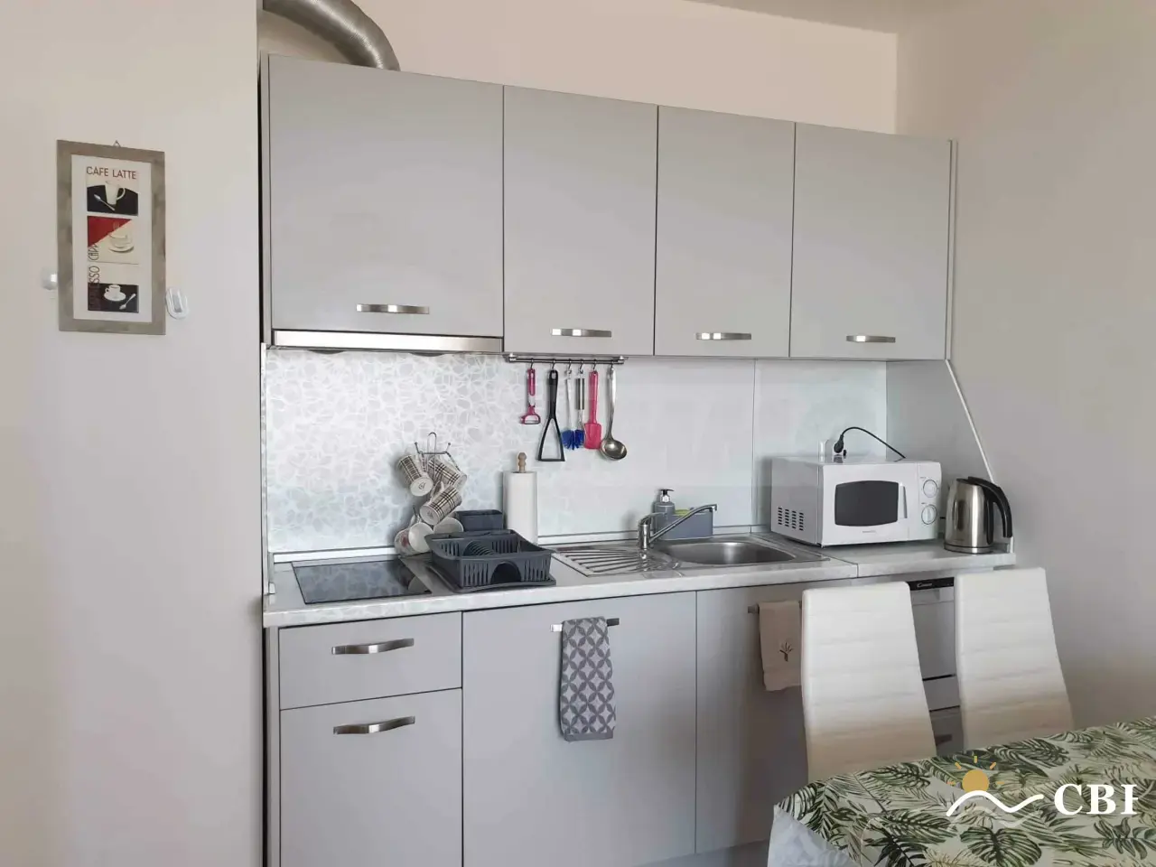 Apartment, 1-room, 60 m², in Byala. Photo 4 of 13. Byala, Black Sea, Bulgaria. Cheap Beach Holiday.