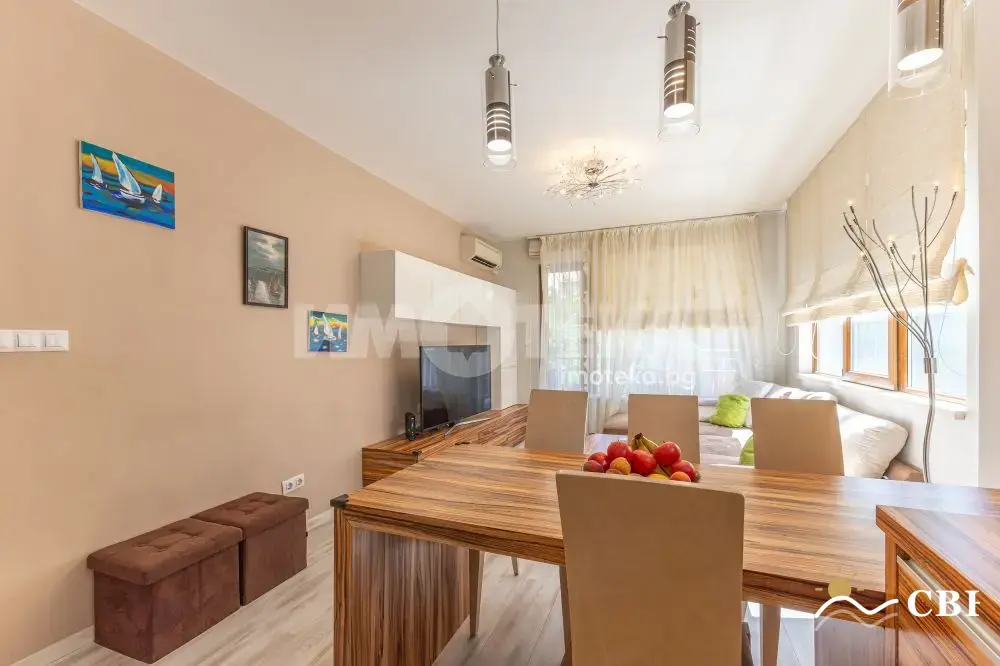 Apartment, 3-room, 90 m², in Varna. Photo 4 of 16. Varna, Black Sea, Bulgaria. Cheap Beach Holiday.