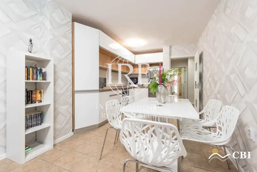 Apartment, 3-room, 95 m², in Varna. Photo 2 of 16. Varna, Black Sea, Bulgaria. Cheap Beach Holiday.
